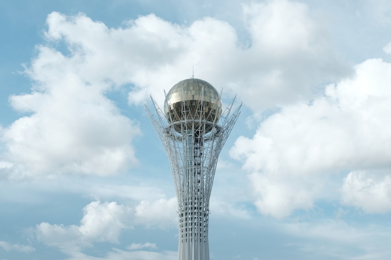 Башня Байтерек в Астане — символ Казахстана